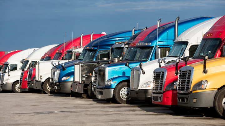 Truck Parking Shortage: The Challenge of Low Rates for Paid Parking Spots